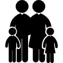 vierköpfige familie mit zwei minderjährigen und zwei erwachsenen 