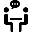 duas pessoas conversando compartilhando sentado em uma mesa 