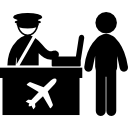 Путешественник в аэропорту 