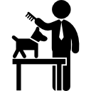 hombre peinando a un perro icon