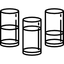 tres vasos de agua 